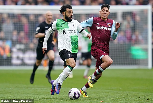 ChatGPT highlights the lack of top-class defensive midfielder in Liverpool's team and suggests signing West Ham's Edson Alvarez